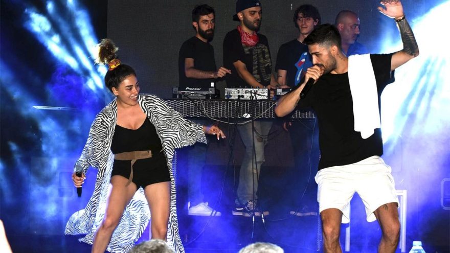 Sahnede kardeş dayanışması! İdo Tatlıses ve Dilan Çıtak’tan alkış alan düet…
