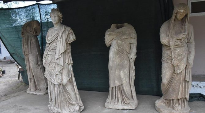magnesia antik kenti nde 2 bin yillik 6 heykel bulundu kultur sanat haberleri
