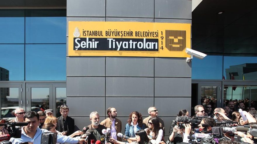İBB Şehir Tiyatroları’ndan 2 yıl önce atılan 3 kişi işe iade edildi