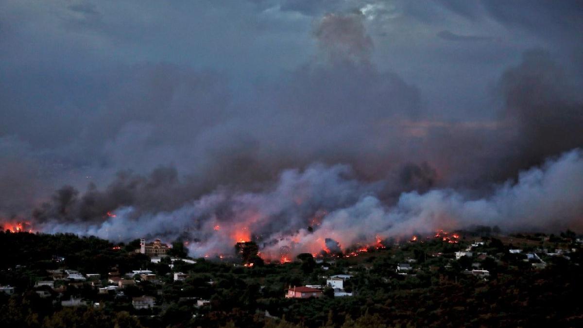 Son dakika! Bölge haritadan silindi! Yunanistan alev alev: En az 49 ölü