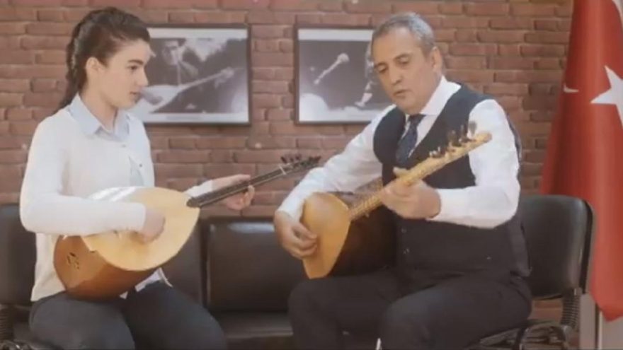 İktidara yakın isimler MEB’in reklamında yer aldı