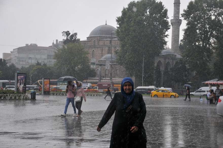   istanbul-rain-photo-iHA-dH-13 