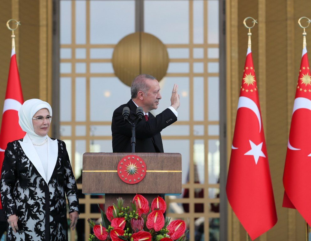 Konuşmasına dua ile başlayan Erdoğan davetlileri selamladı.