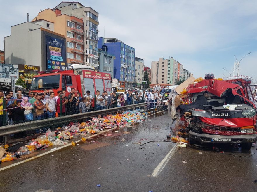 izmit te tir ile kamyonet carpisti son dakika haberleri sozcu