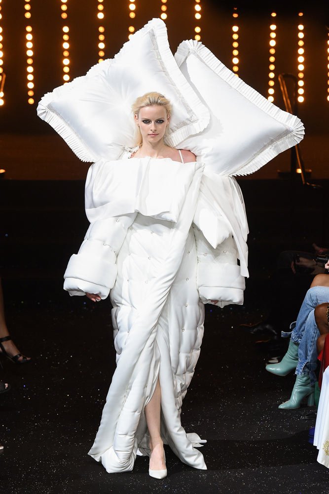 Victor and Rolf Haute Couture Moda Haftası'ndaki tasarımları...