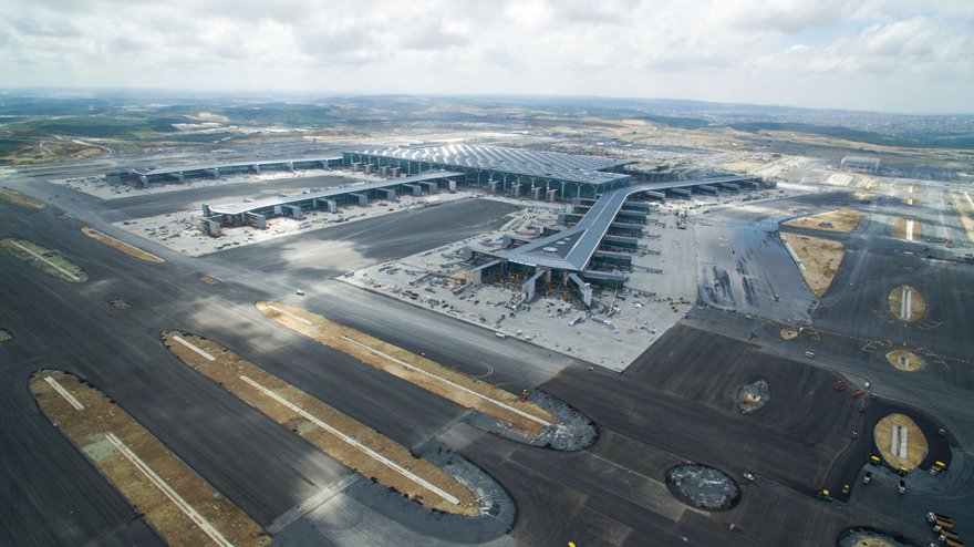 İstanbul'un yeni havalimanının ekim              ayında açılması bekleniyor.