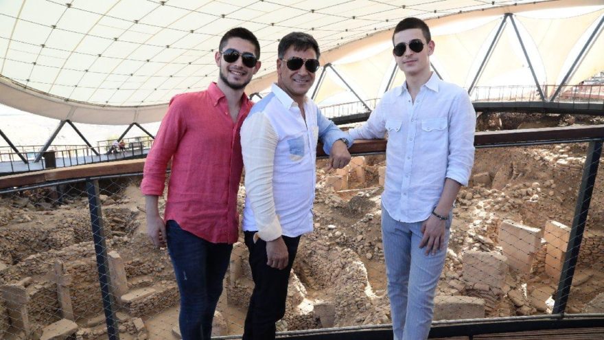 İzzet Yıldızhan: Aşık olmamak elde değil