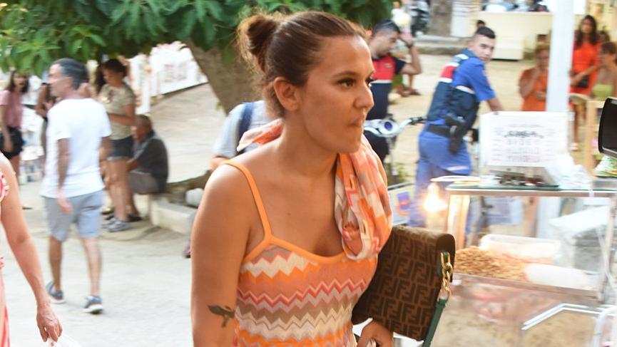 Demet Akalın: “Şiştim gözün aydın”