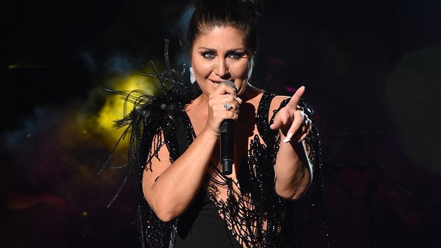 Sibel Can Dan Orhan Gencebay A Canli Baglanti Magazin Haberleri