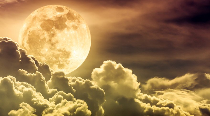 Dolunay Türkiye doğum haritasının 10. evinde meydana gelecek. Politik astrolojiye göre 10. ev cumhurbaşkanı veya başbakan, uluslararası alanda ülkenin onuru, şerefi, duruşu ve ülkenin ünlülerine işaret eder.