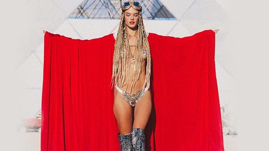 Burning Man festivalinde Alessandra Ambrosio’nun kartalı konuşuldu