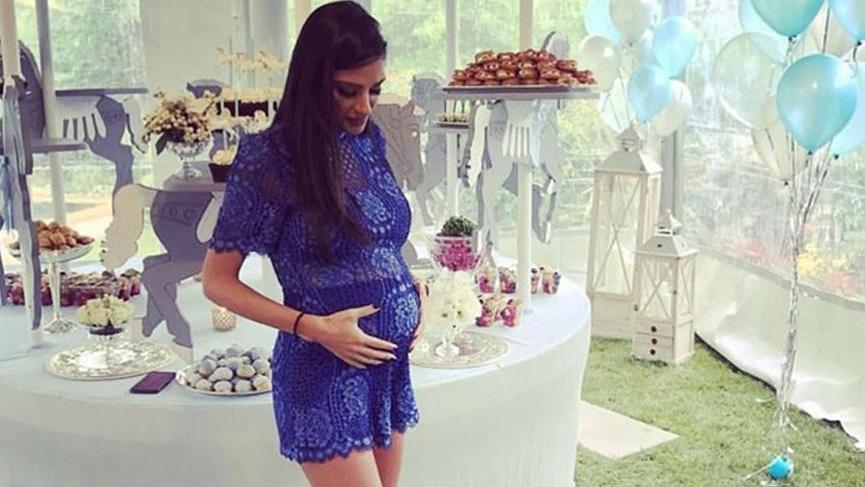 Aslıhan Doğan Turan’ın ‘baby shower’daki stili göz kamaştırdı