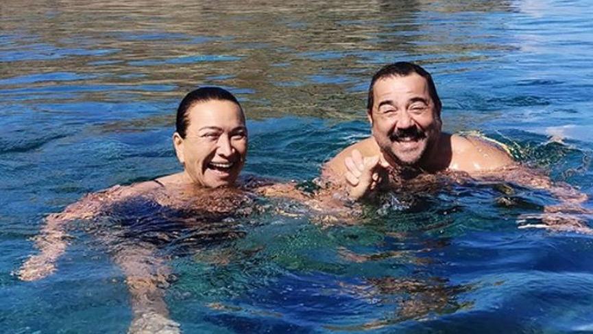Ata Demirer’in deniz keyfi