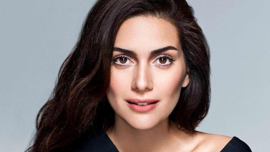Bergüzar Korel, Ferhan Şensoy’un düğününde şaşkınlık yarattı