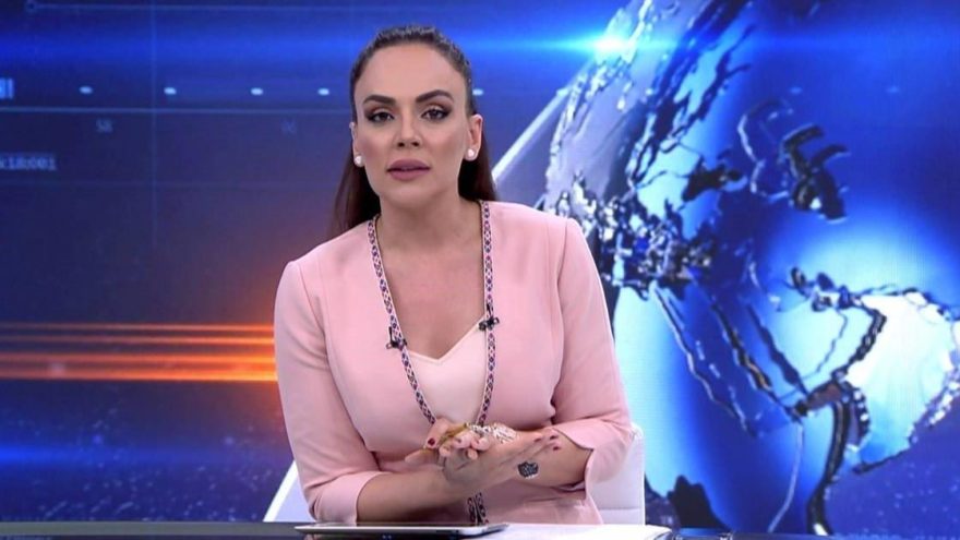 Aynı patronun gazetelerinden farklı reklam