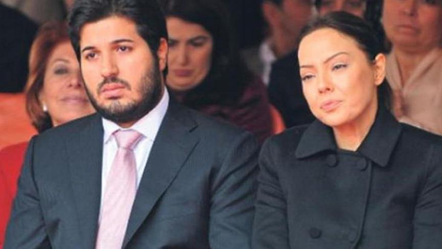 Ebru Gündeş, kızıyla birlikte Türkiye’ye döndü!