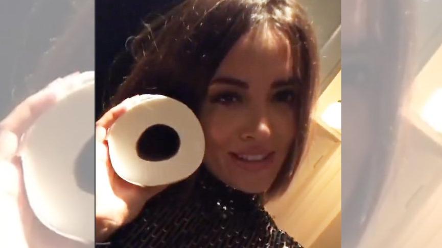 İrem Sak’tan tuvalet kağıtlı paylaşım