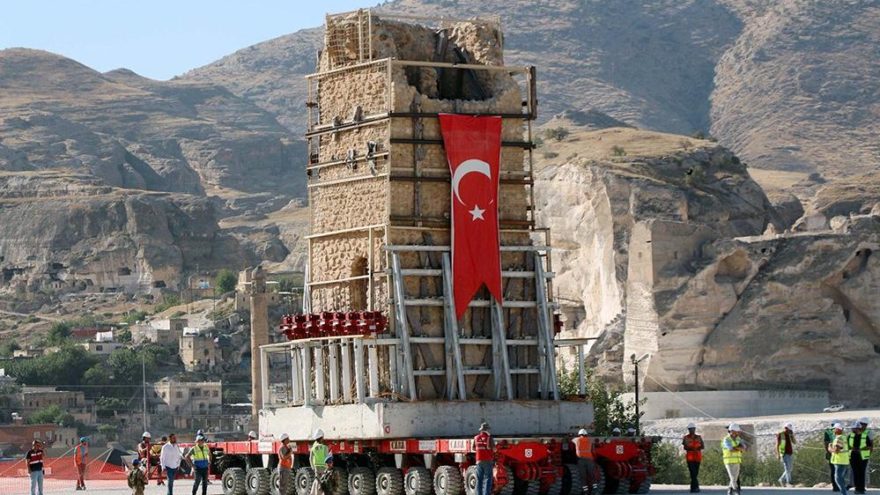 İmam Abdullah Zaviyesi, yeni yerinde 300 tonluk minaresine de kavuştu