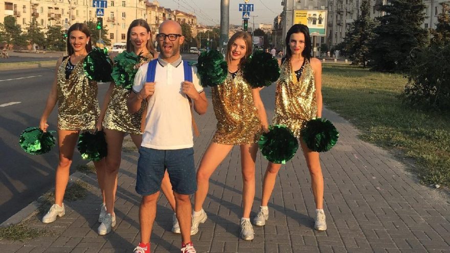 Murat Evgin’den ‘Ponpon Kızlar’la klip
