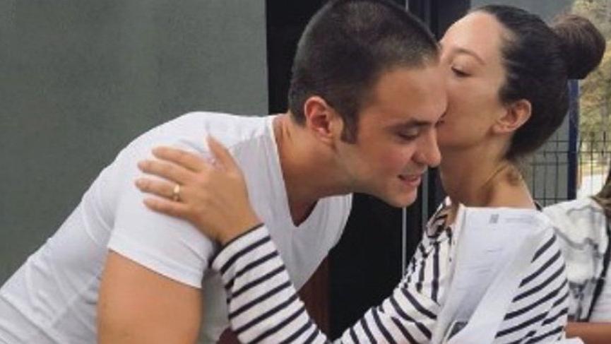 Anıl Altan asker oldu Pelin tıraşını bizzat yaptı!