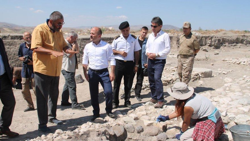 Oluz Höyük arkeolojik kazıları: ‘Her an bir sürprizle karşılaşabiliriz’