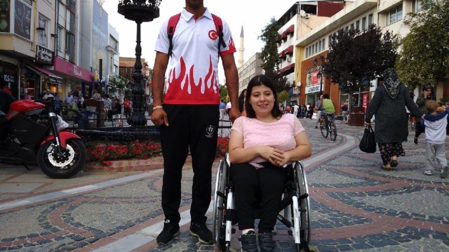 Özge Üstün, Meksika yolcusu