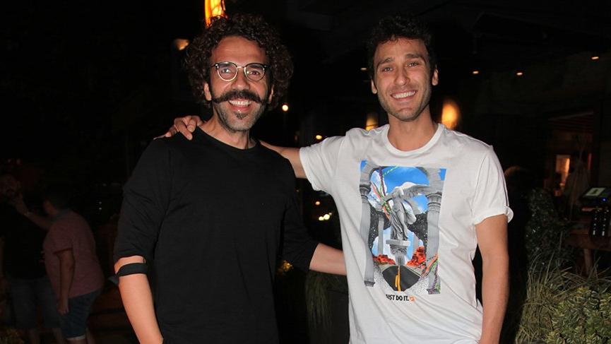 Seçkin Özdemir silah eğitimi alıyor