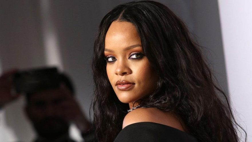Rihanna, Barbados’ta ‘Sıra dışı ve Tam Yetkili Elçi’ olarak atandı
