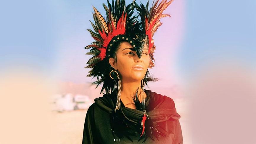 Süreyya Yalçın’ın Burning Man kostümleri dikkat çekiyor