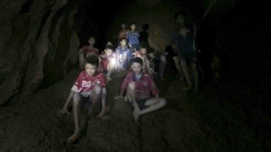 Tayland’lı çocukların kurtarıldığı mağarayı anlatan The Cave’in yönetmeni belli oldu