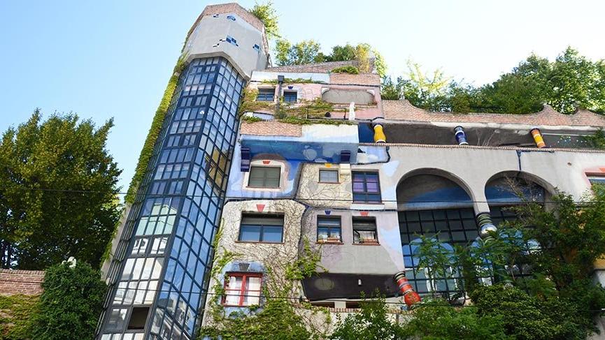 Viyana’nın ünlü Hundertwasser Apartmanı