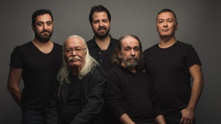Moğollar ve Ezhel aynı sahnede