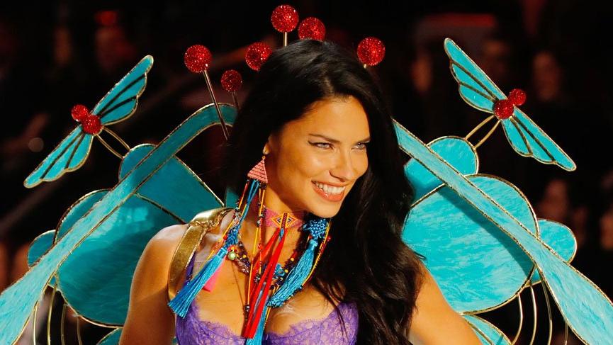 Adriana Lima’dan Türk işi tasarım