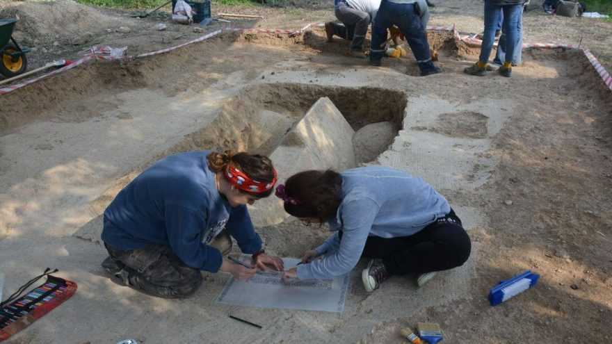 Sır gibi saklanan gizemli lahit mezarın görüntüsü ortaya çıktı