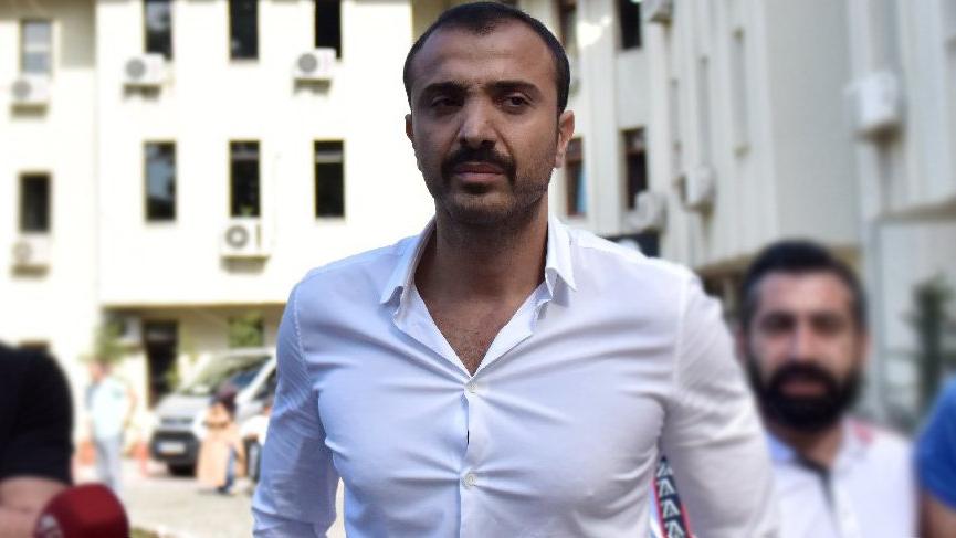 Okan Kurt’tan silah açıklaması… Fotoğrafını da paylaştı