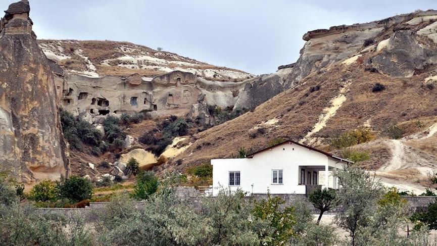 Peribacalarına beton gölgesi