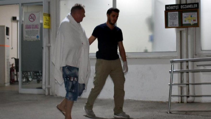 Yakalanmamak için çaldığı yüzüğü yuttu!