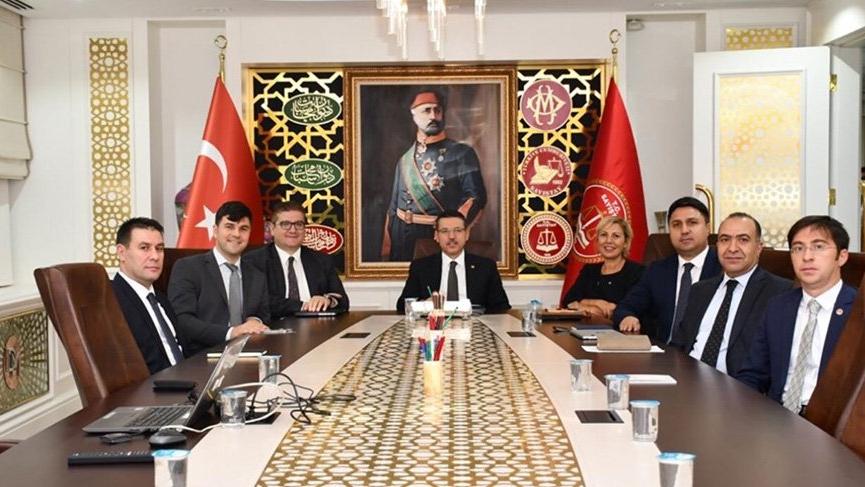 CHP’den Sayıştay Başkanı’na sert tepki: “Başkan da fes giysin”