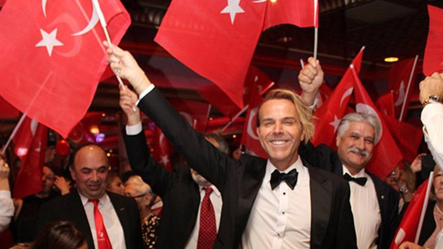 Soner Arıca New York’ta konser verdi