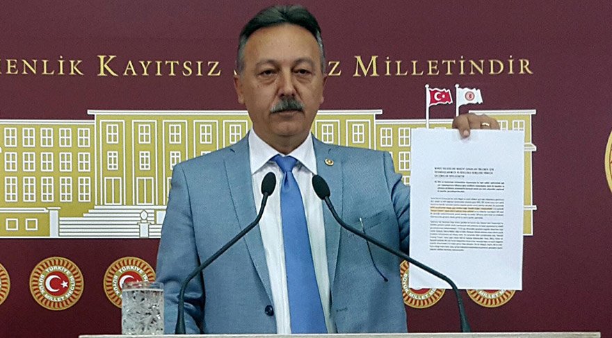 CUMHURİYET HALK PARTİSİ İZMİR MİLLETVEKİLİ TACETTİN BAYIR (FOTOĞRAFTA) SORU ONERGESİ VERDİ. FOTOĞRAFLAR:DHA
