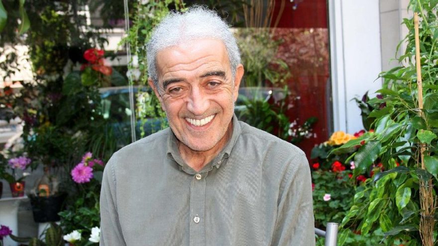 Edip Akbayram: “Onlar sarayın içinde, ben toplumun içindeyim”
