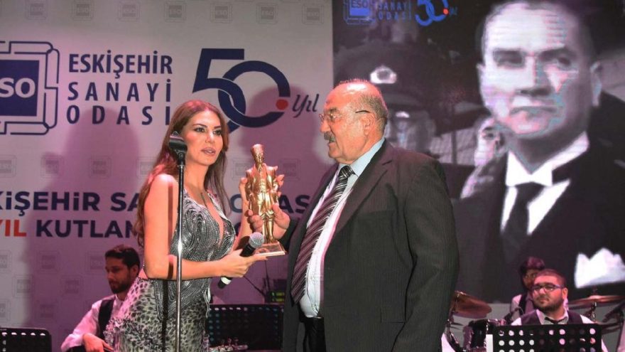 Ebru Yaşar, Atatürk’ü ‘Selanik’ türküsüyle andı
