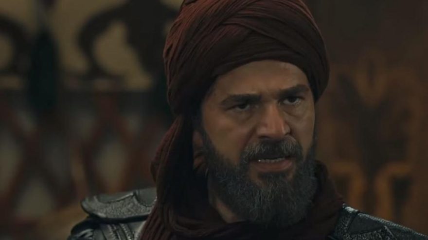 Engin Altan Düzyatan kimdir, kaç yaşındadır?