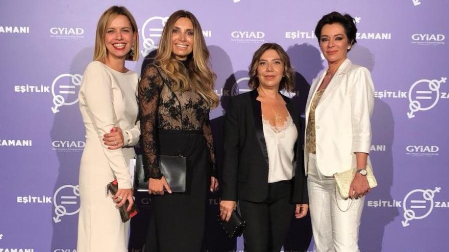 Ayşe Rodoslu, cinsiyet eşitliğini desteklemek için özel bir takı tasarladı