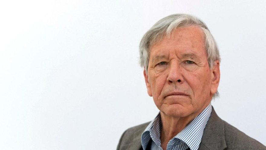 Ünlü yazar Amos Oz hayatını kaybetti
