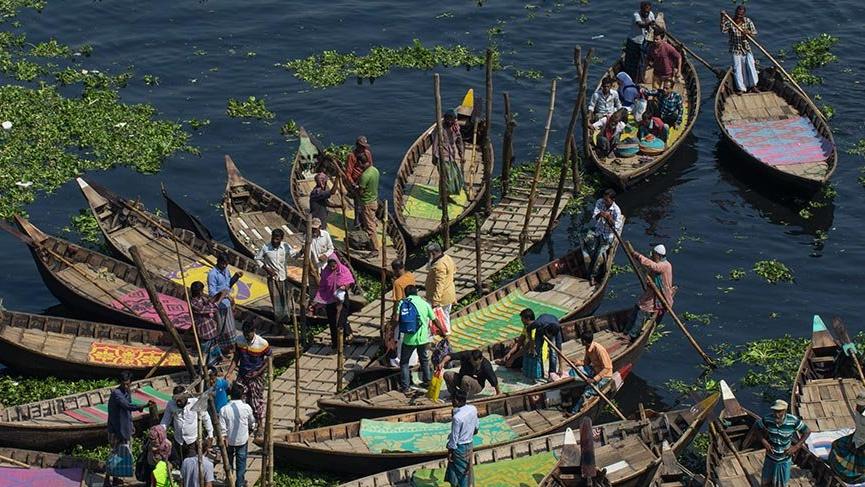 Bangladeş’in sandal taksileri