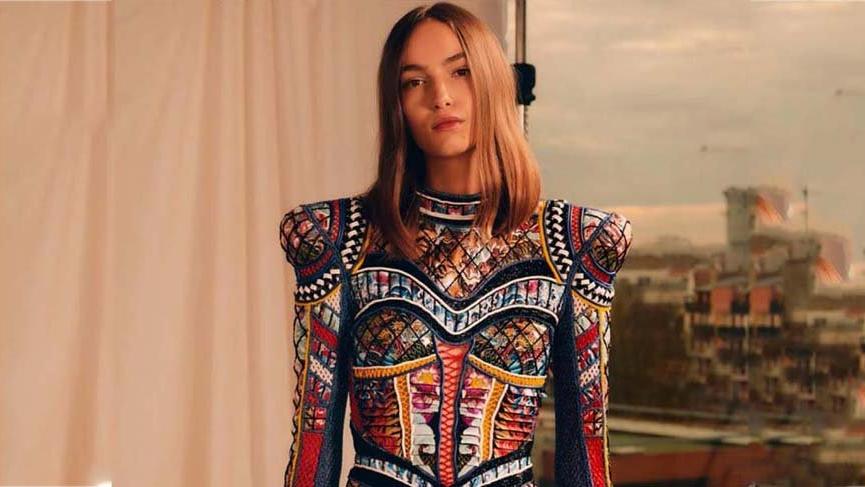 Balmain logosunu değiştirdi