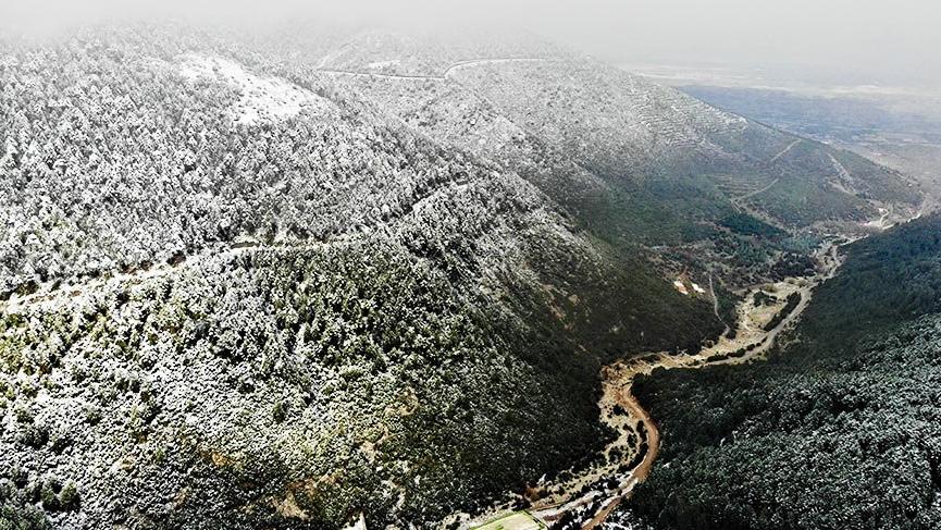 Denizli’nin yüksek kesimleri beyaz gelinliğini giydi