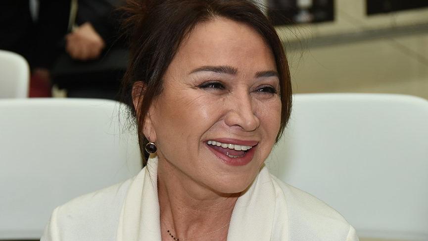 Demet Akbağ’ı ağlatan sergi