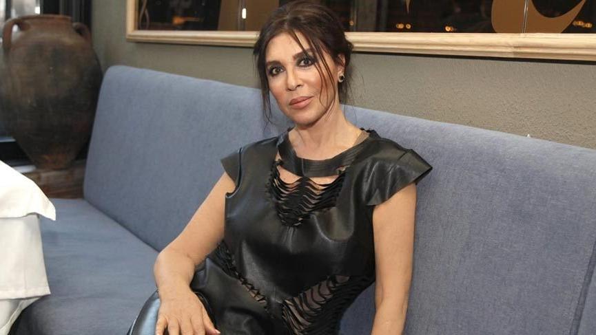 Nebahat Çehre yılbaşı alışverişi yaptı